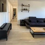De Adrien Garage Prive Apartamento
