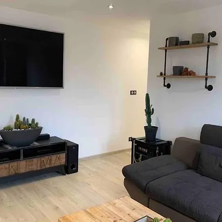 Apartment De Adrien Garage Prive