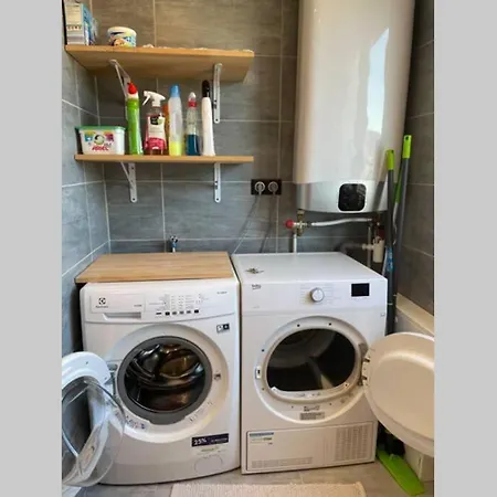 De Adrien Garage Prive Appartement