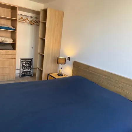 De Adrien Garage Prive Apartmán *